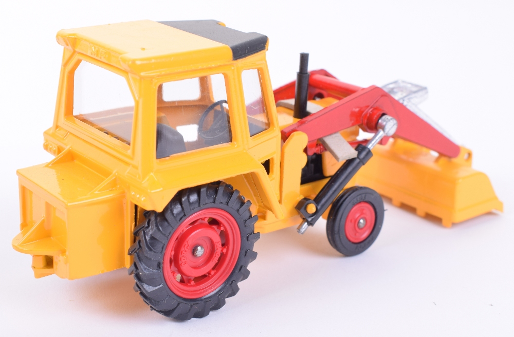 Corgi Toys 54 Massey Ferguson MF 50B Tractor with shovel - Image 4 of 4