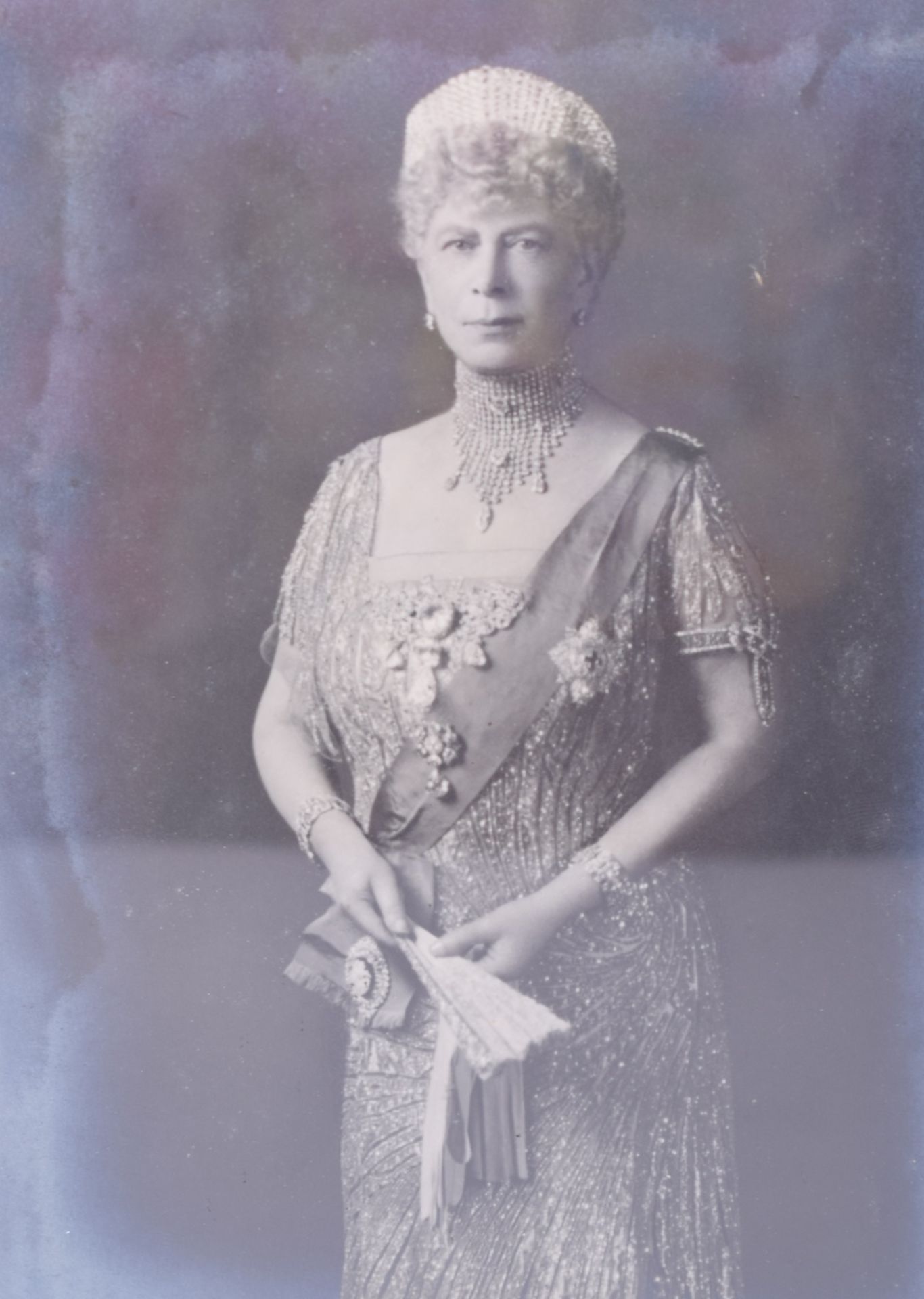 Signed and Framed Photograph of Queen Mary (Mary of Teck 1867-1953) Queen Consort of King George V - Image 3 of 3