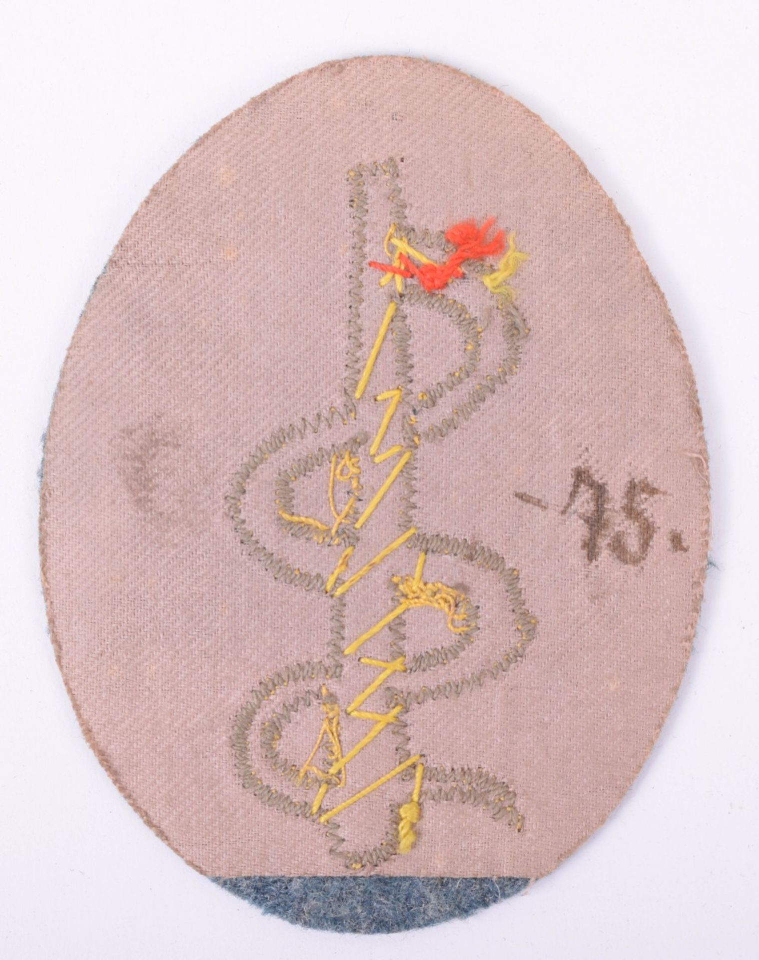 Enlisted Mans Medical Qualification Cloth Arm Badge - Image 2 of 2