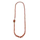 Long necklace in yellow gold 12 kt and red coral