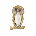 Owl brooch in yellow gold, white gold, sapphires and opal