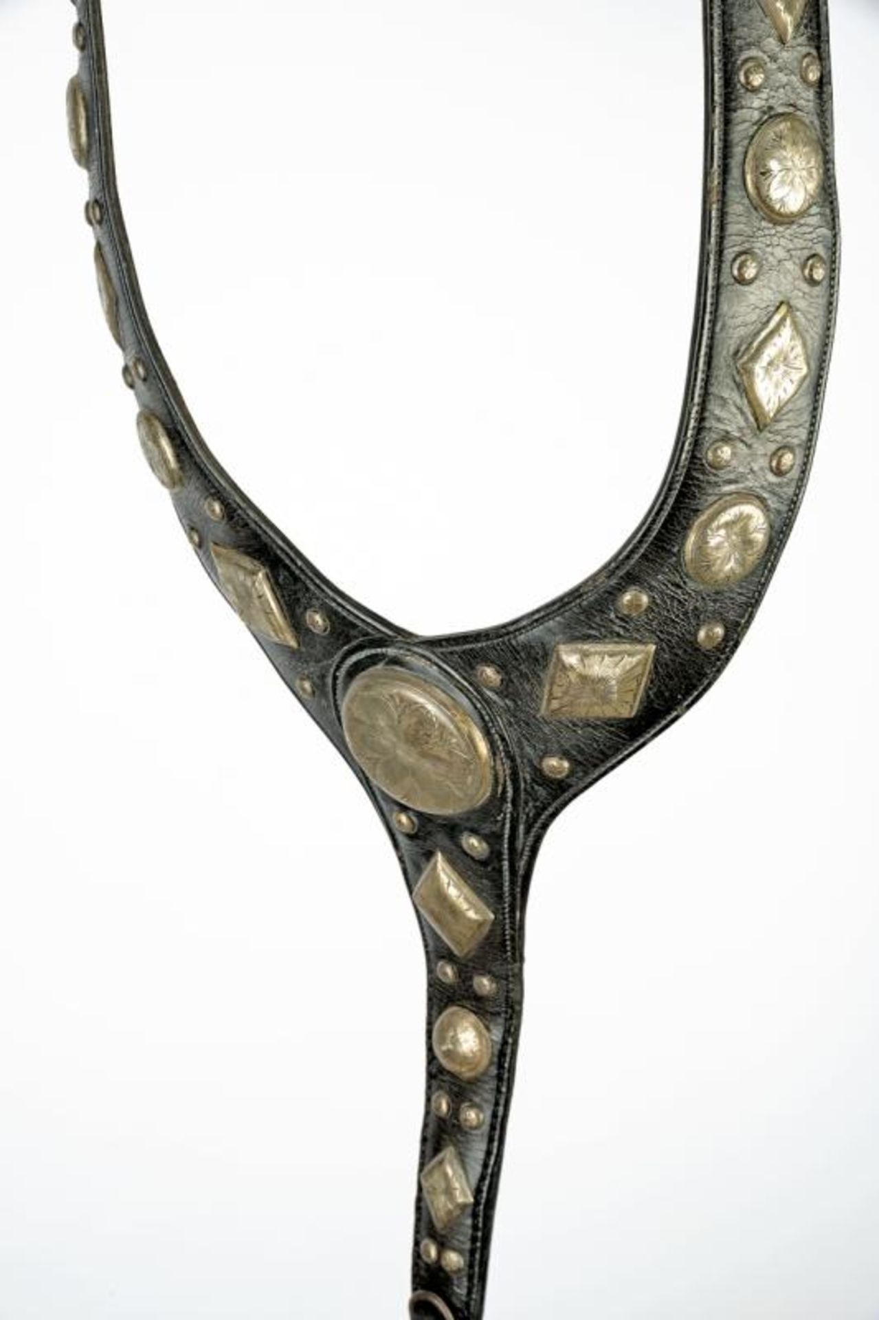 A highly important and beautiful silver mounted San Fernando Parade saddle with stirrups, spurs and - Image 10 of 12