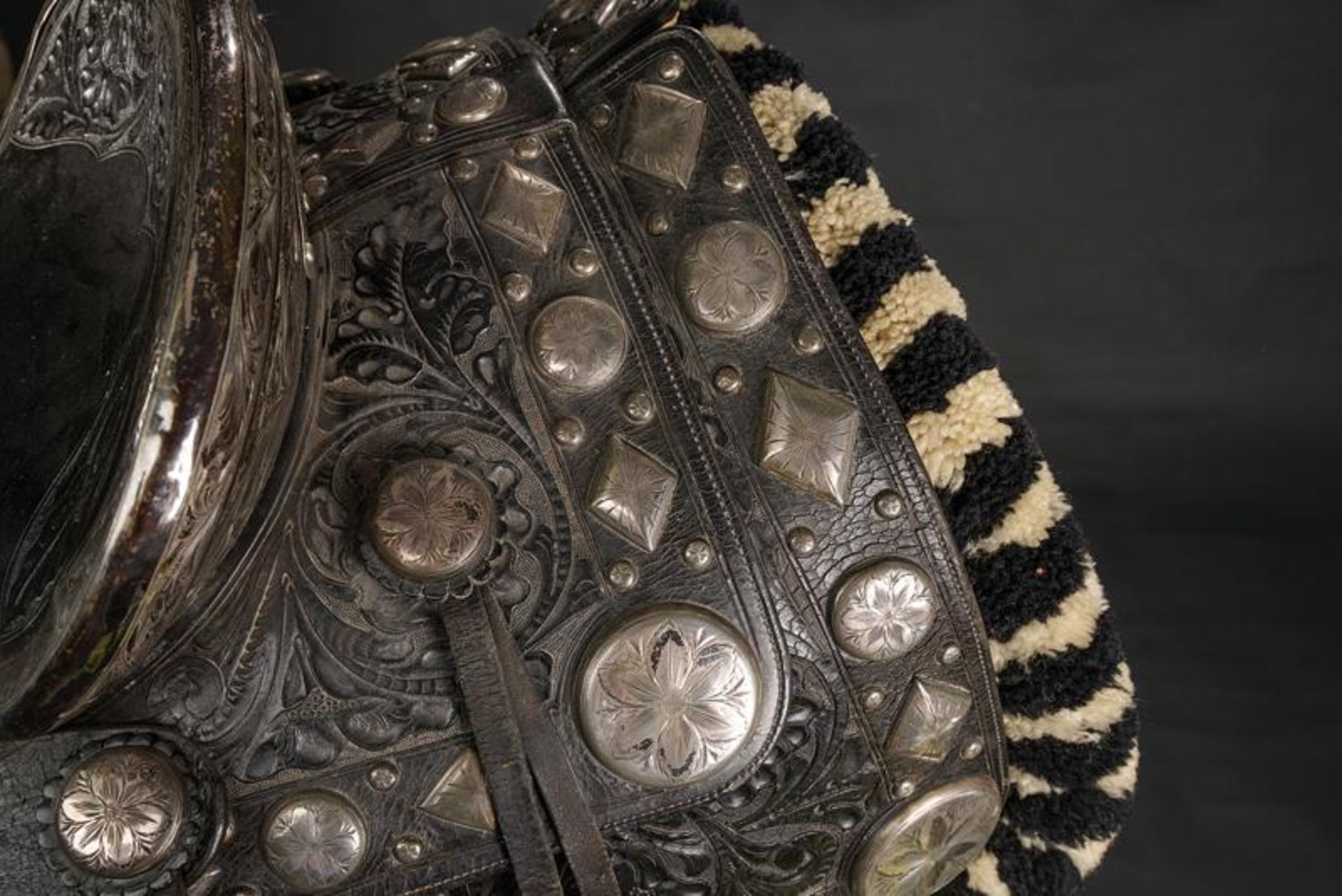 A highly important and beautiful silver mounted San Fernando Parade saddle with stirrups, spurs and - Image 4 of 12