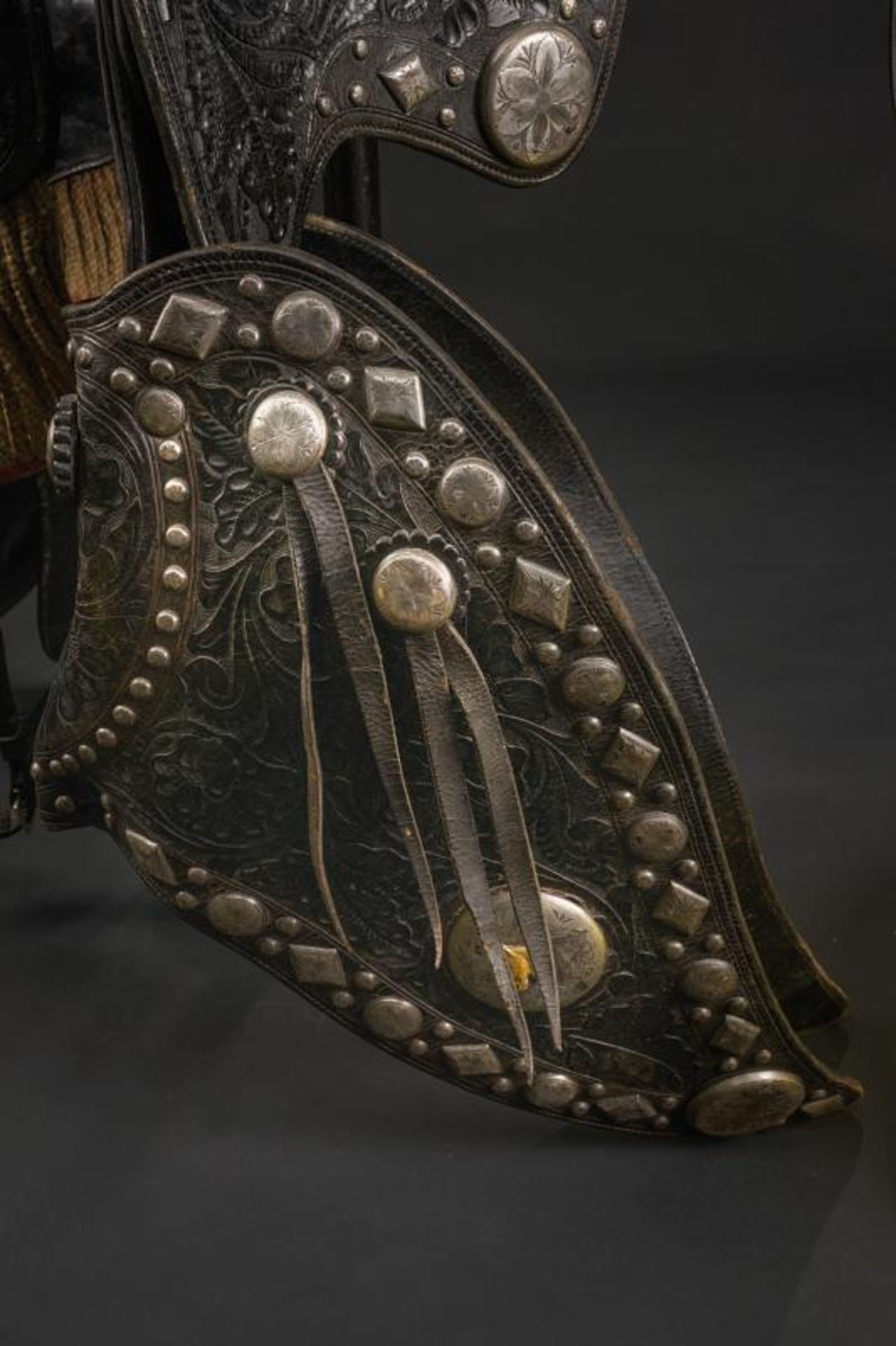 A highly important and beautiful silver mounted San Fernando Parade saddle with stirrups, spurs and - Image 2 of 12