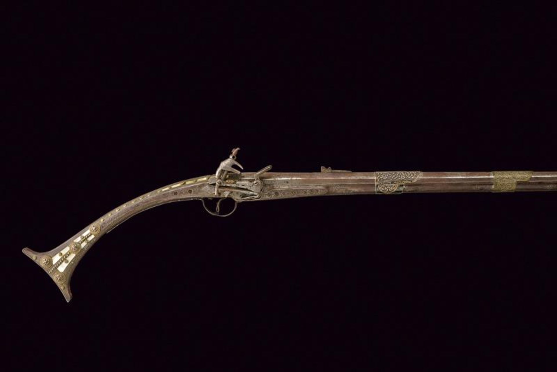 A fine miquelet flintlock gun - Image 2 of 5
