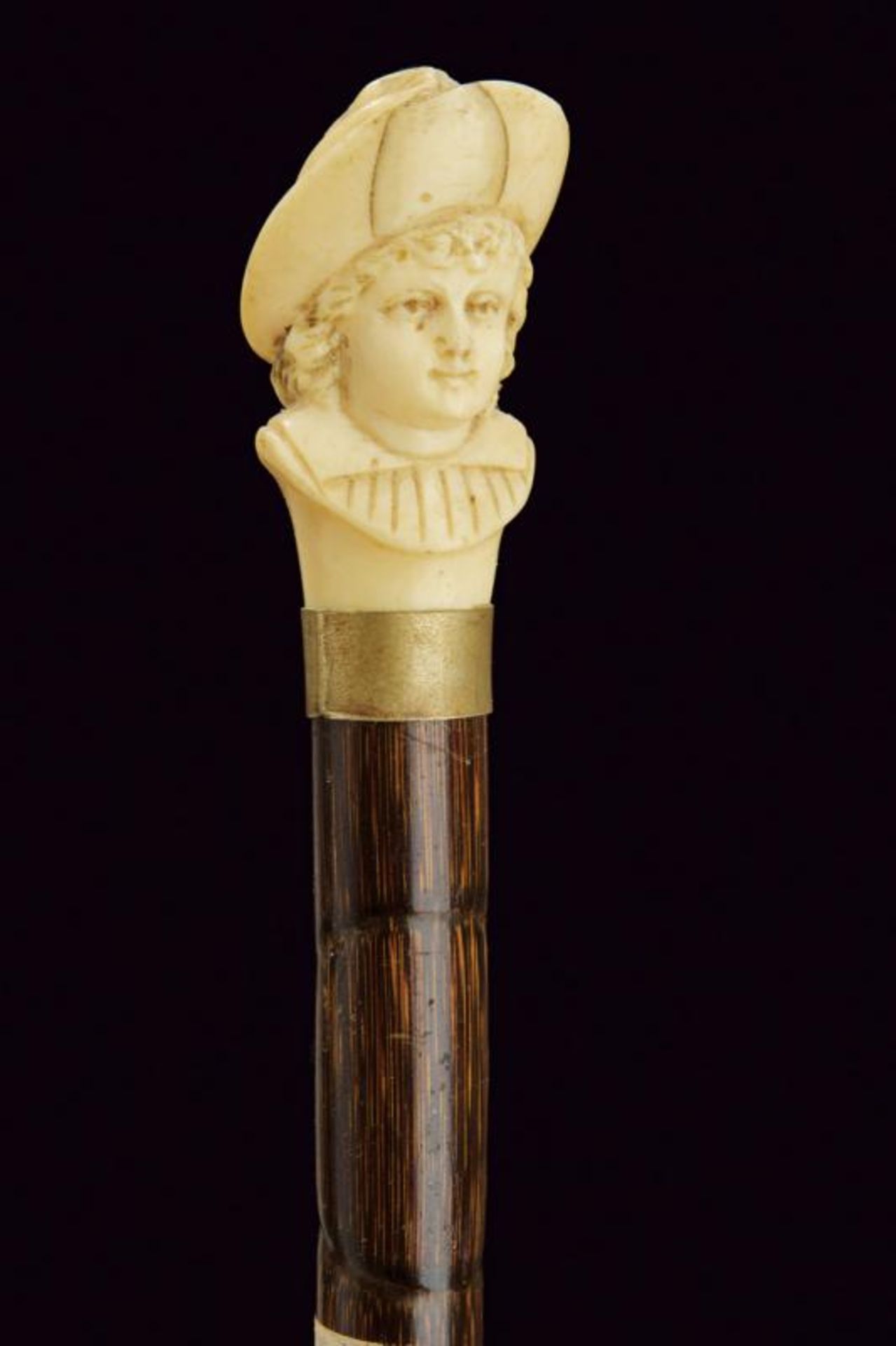 A walking stick with carved ivory grip - Image 2 of 3