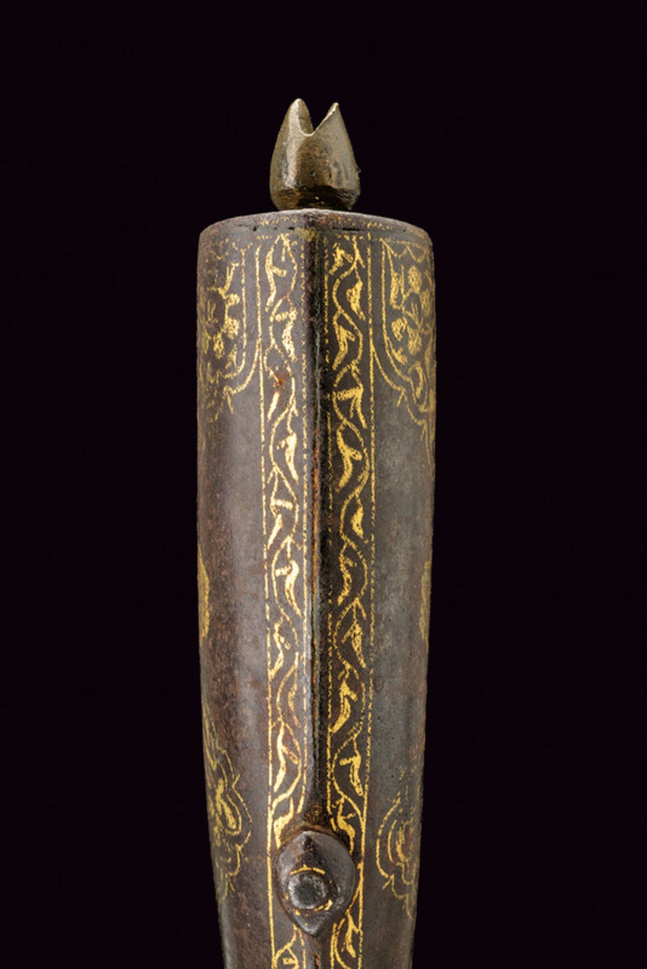 A gilded powder flask - Image 3 of 3