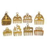 A lot of eight horse combs