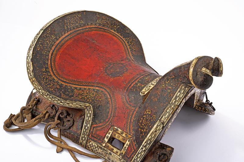 A beautiful painted and bone mounted saddle - Image 5 of 6