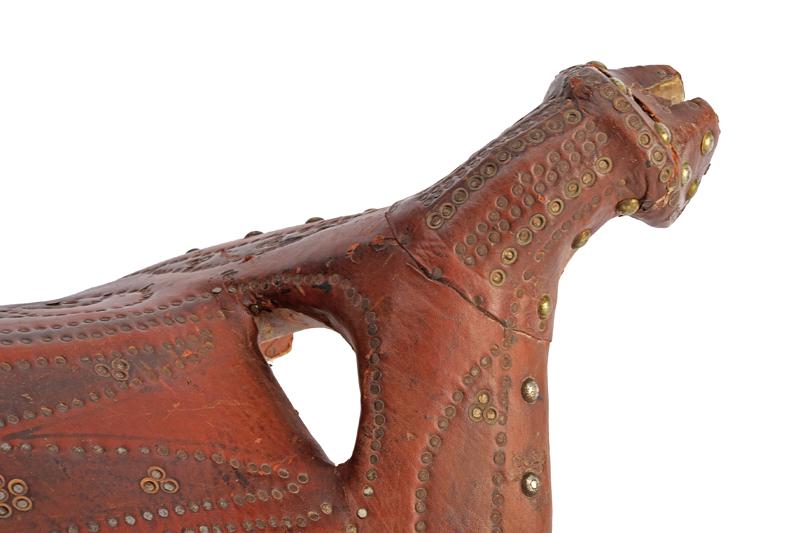 A saddle - Image 2 of 4