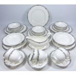 Wedgwood Amherst dinner and teaware for six persons Condition Report Good condition,