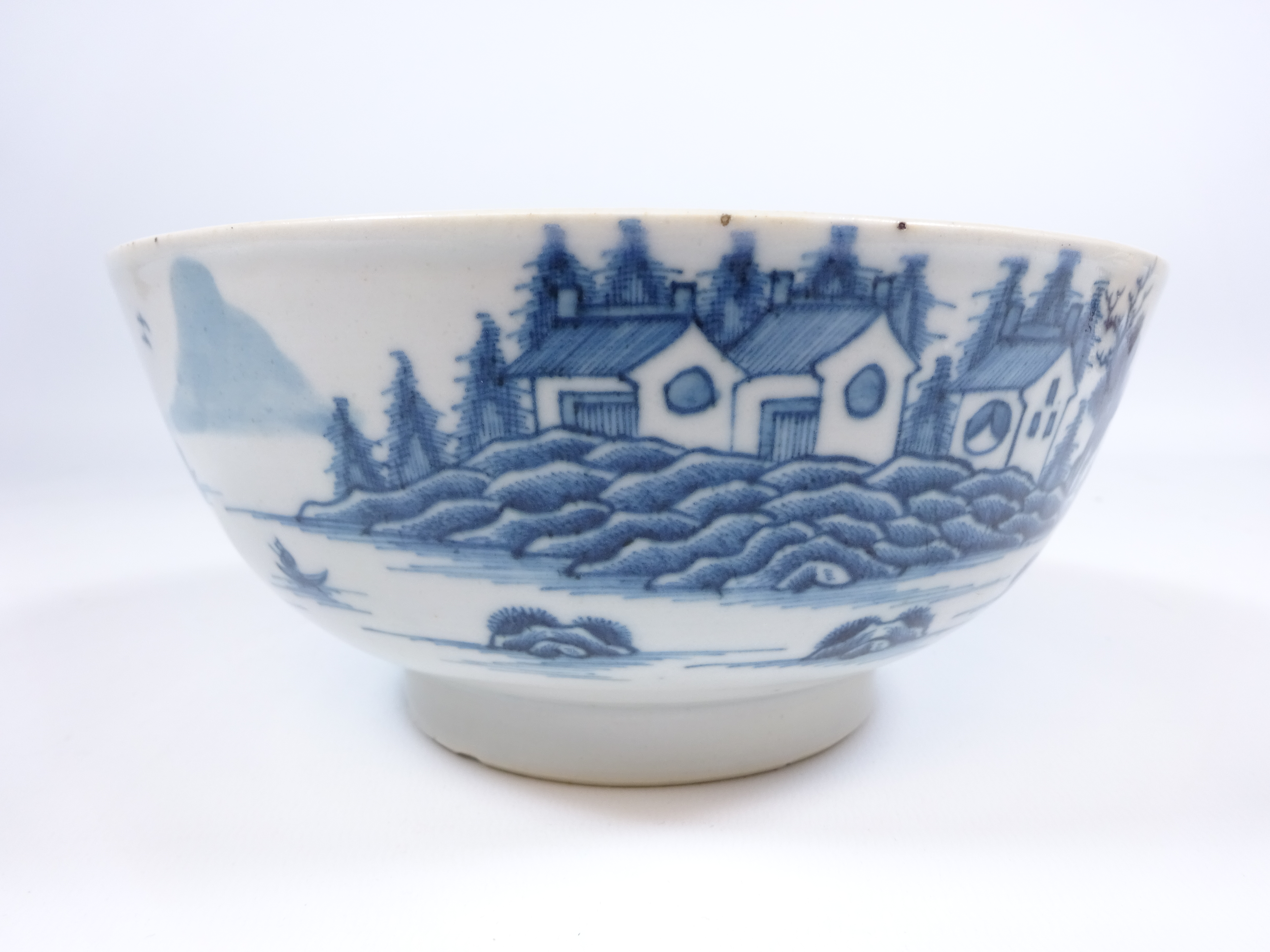 18th/ 19th Century Chinese blue and white Export porcelain bowl decorated with island villages,