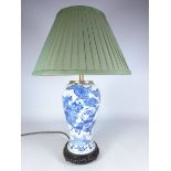 19th Century Chinese blue and white porcelain lamp base, decorated with battle scene,