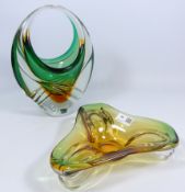Murano type basket shaped vase and a similar dish (2) Condition Report <a