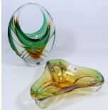 Murano type basket shaped vase and a similar dish (2) Condition Report <a