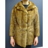 Short mink fur coat with single vent back Condition Report <a href='//www.