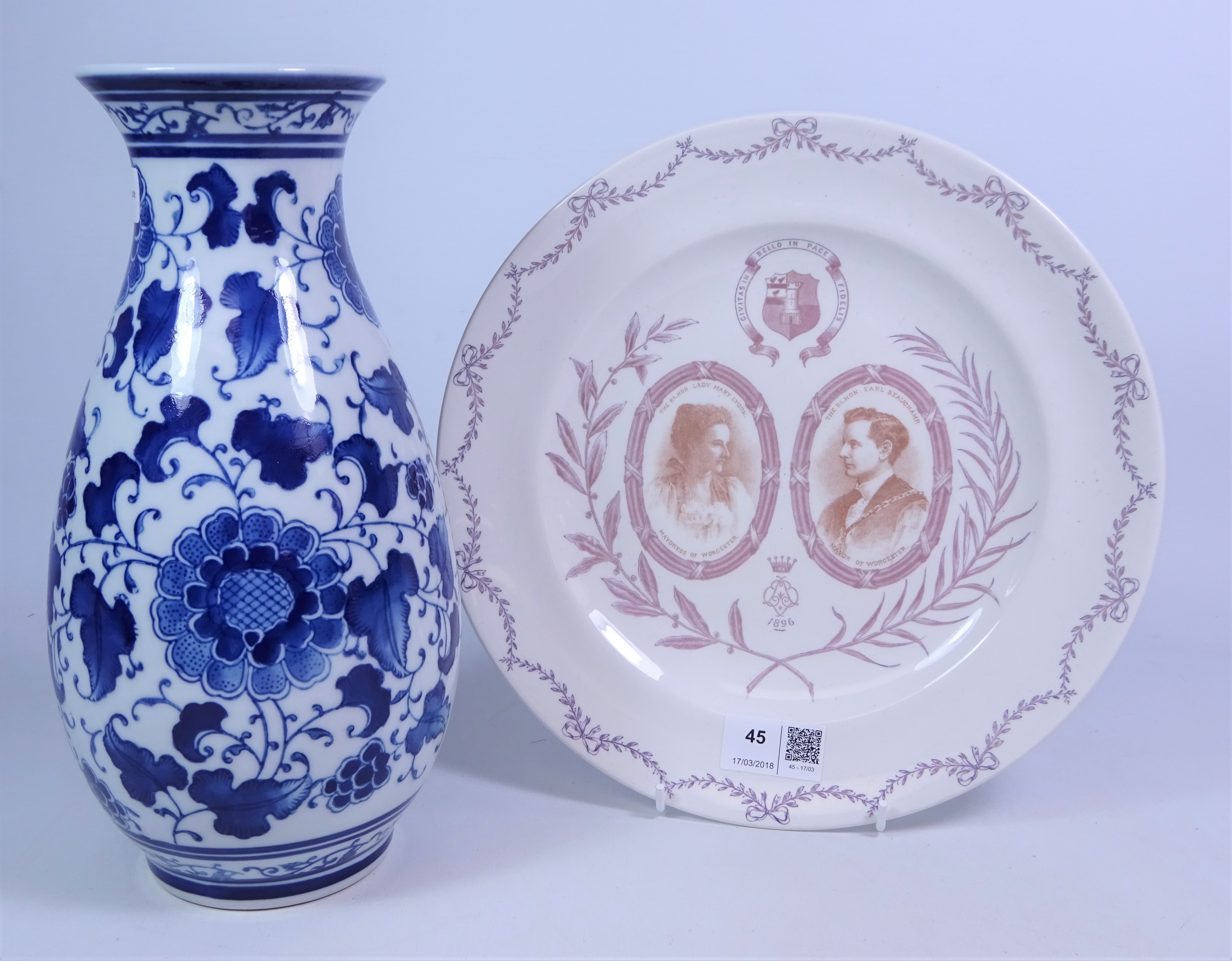 Victorian Royal Worcester commemorative plate The Mayor and Mayoress of Worcester' dated 1896 and a