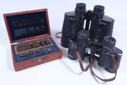 19th Century set of working standard brass weights, in mahogany case, pair of Access S.Q.