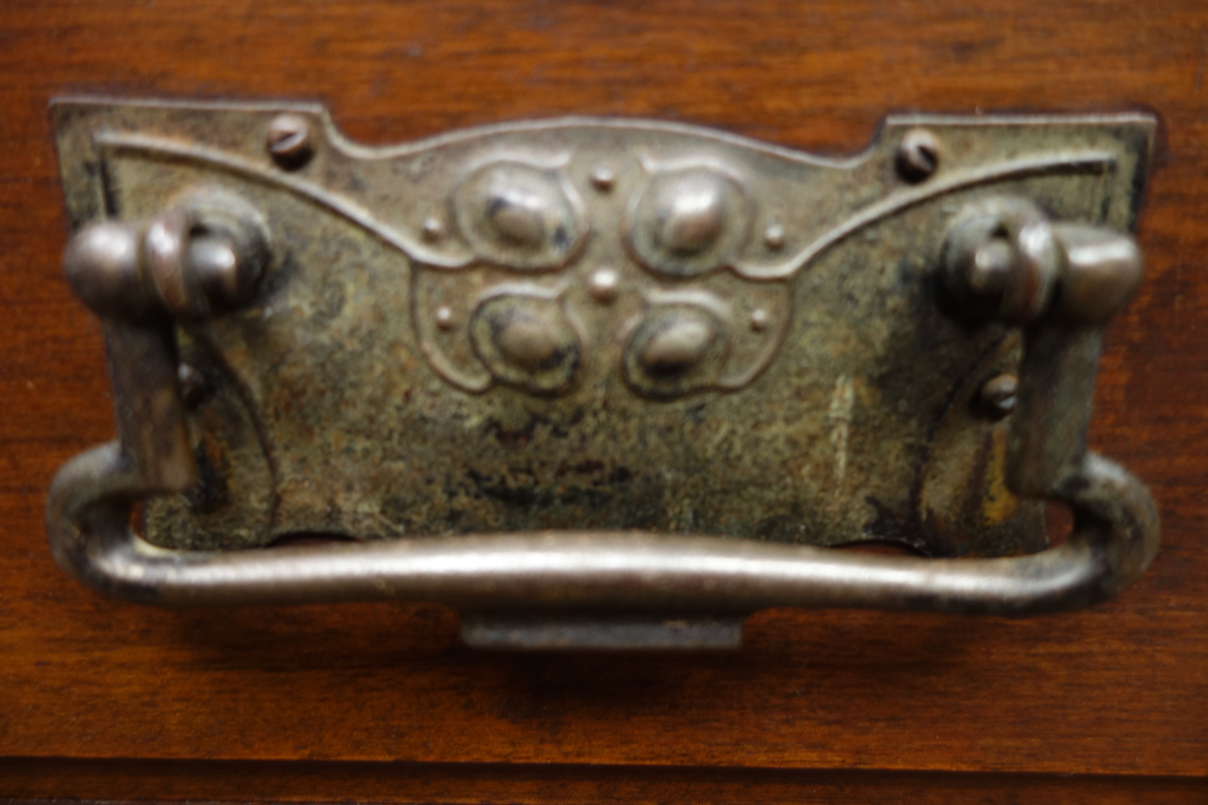 Edwardian walnut chest, four graduating drawer, W97cm, H113cm, - Image 2 of 2