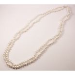 Single strand cultured pearl necklace approx D 162cm Condition Report <a