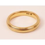 18ct gold wedding band hallmarked approx 7.7gm Condition Report <a href='//www.