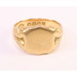 18ct gold signet ring London 1916 approx 8.