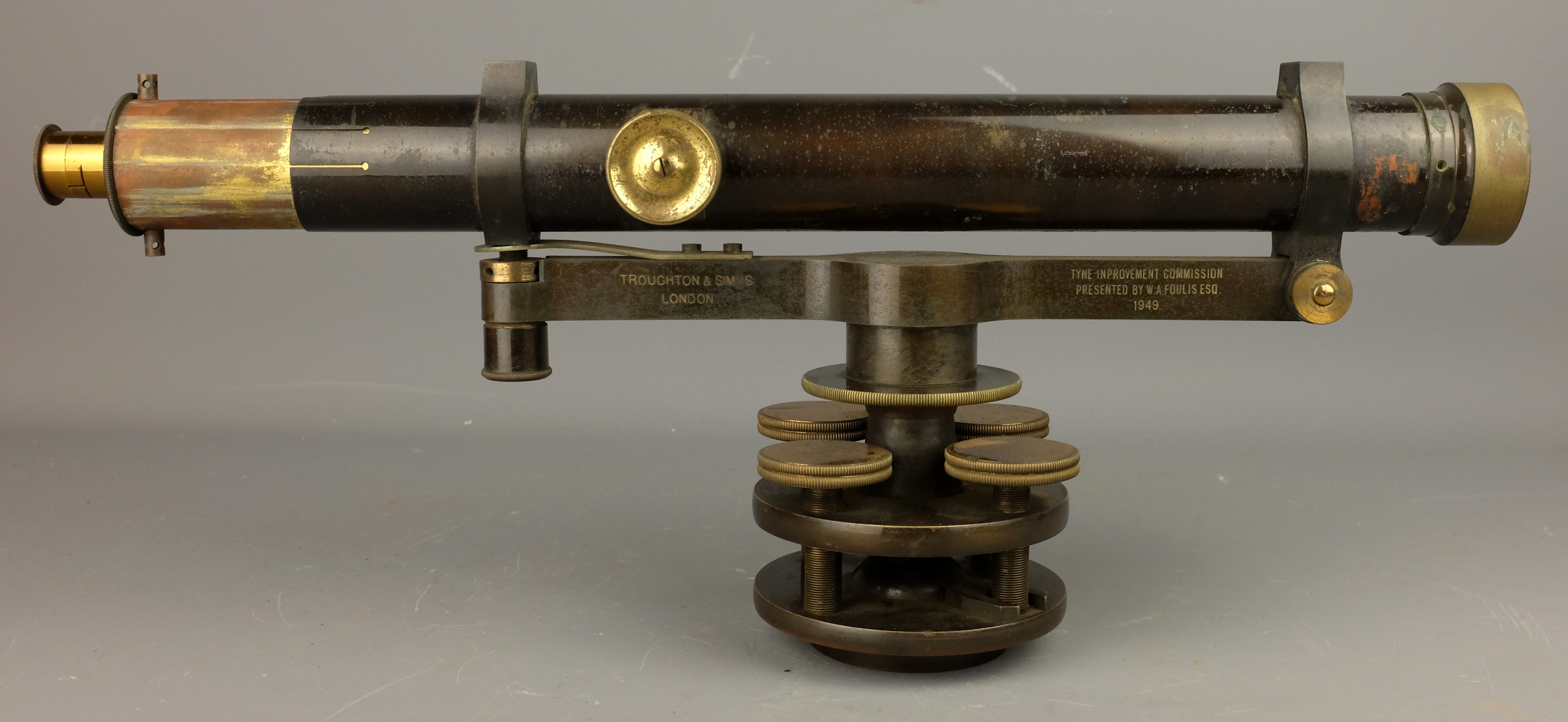 Troughton & Simms japanned & brass Level, inscribed 'Tyne Improvement Commission, - Image 3 of 8