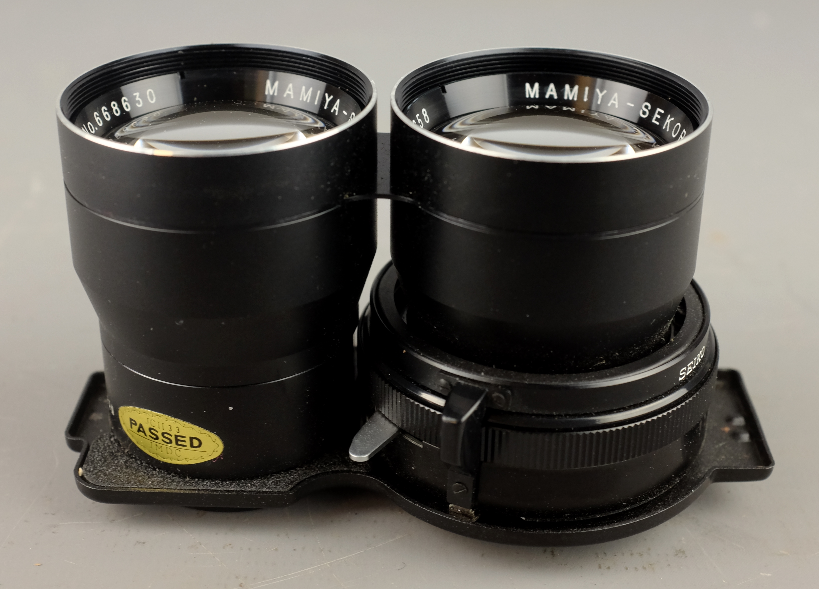 Mamiya C330 Professional S TLR Camera with Mamiya-Sekor 1:2.8 f=80mm lens No.722970/723282 & 1:4. - Image 8 of 11