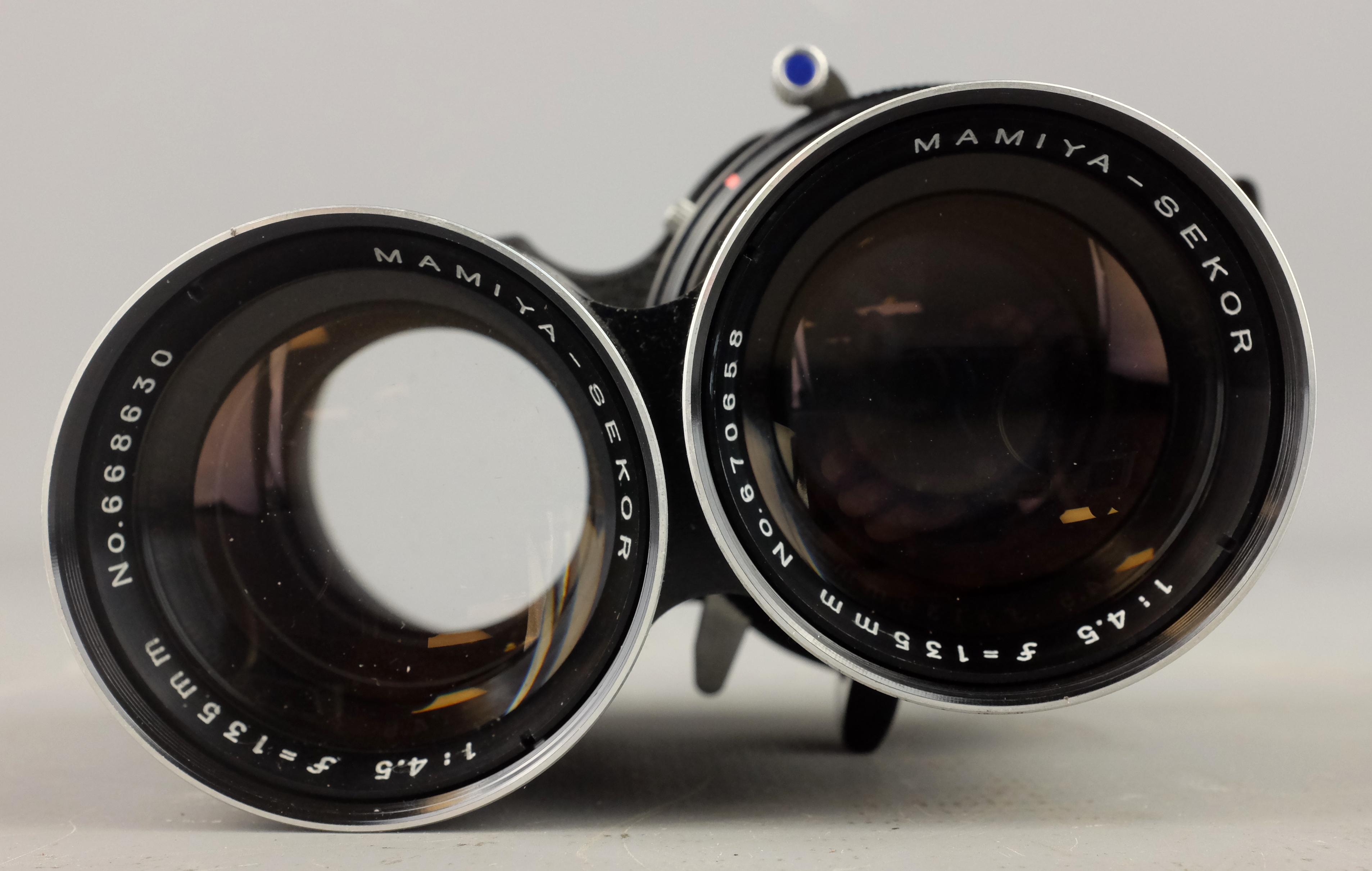 Mamiya C330 Professional S TLR Camera with Mamiya-Sekor 1:2.8 f=80mm lens No.722970/723282 & 1:4. - Image 9 of 11