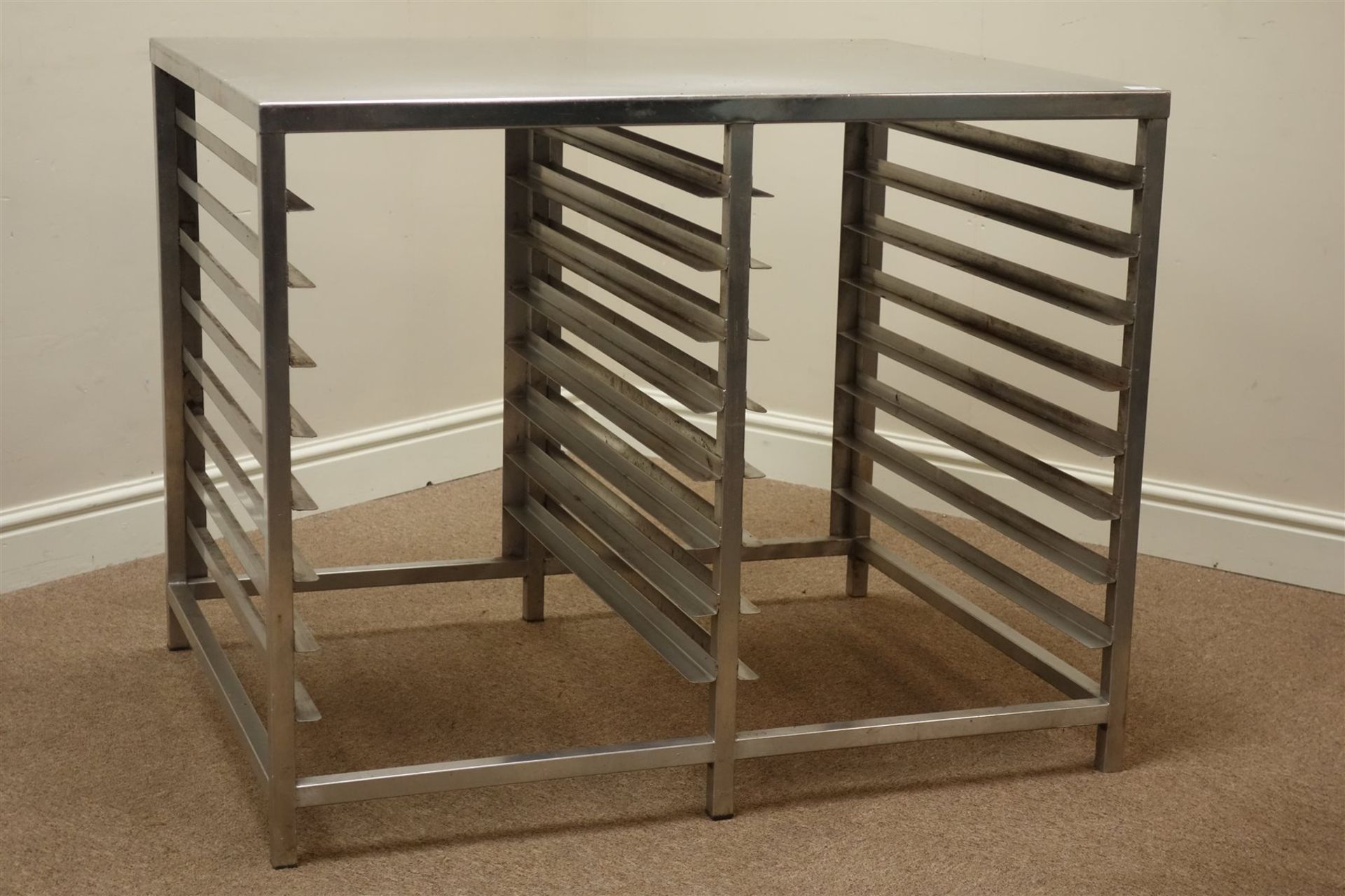 Commercial stainless steel preparation tray table, 102cm x 79cm,