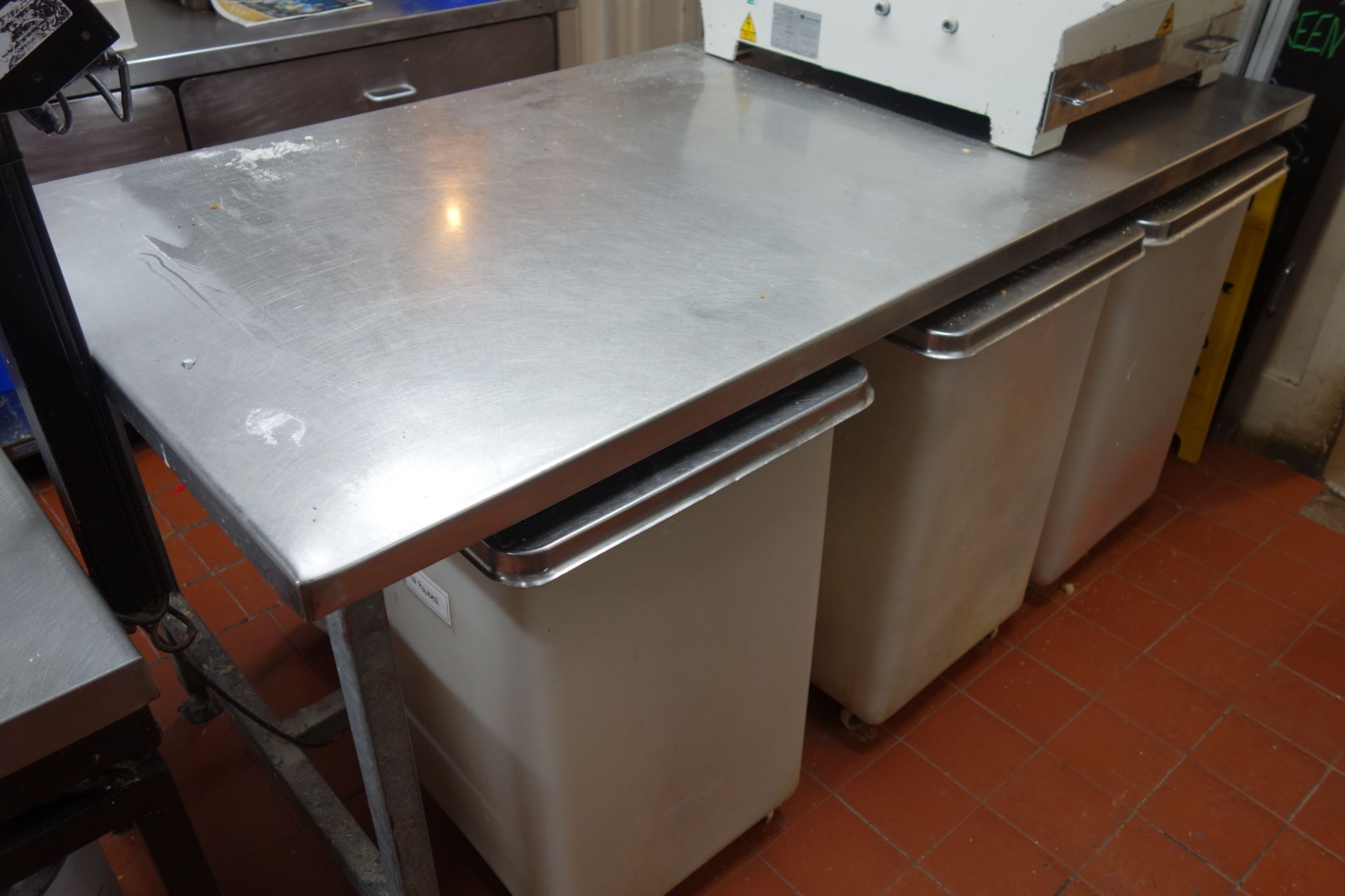 Commercial stainless steel preparation table, 176cm x 85cm,