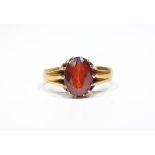 Garnet gold ring stamped 9ct Condition Report approx 4gm <a href='//www.