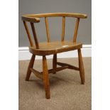 Small 20th century elm and beech hoop and stick back child's chair Condition Report
