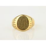 9ct gold signet ring hallmarked approx 6.3gm Condition Report <a href='//www.