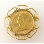 1900 half sovereign in gold loose mount brooch stamped 18ct approx 9.
