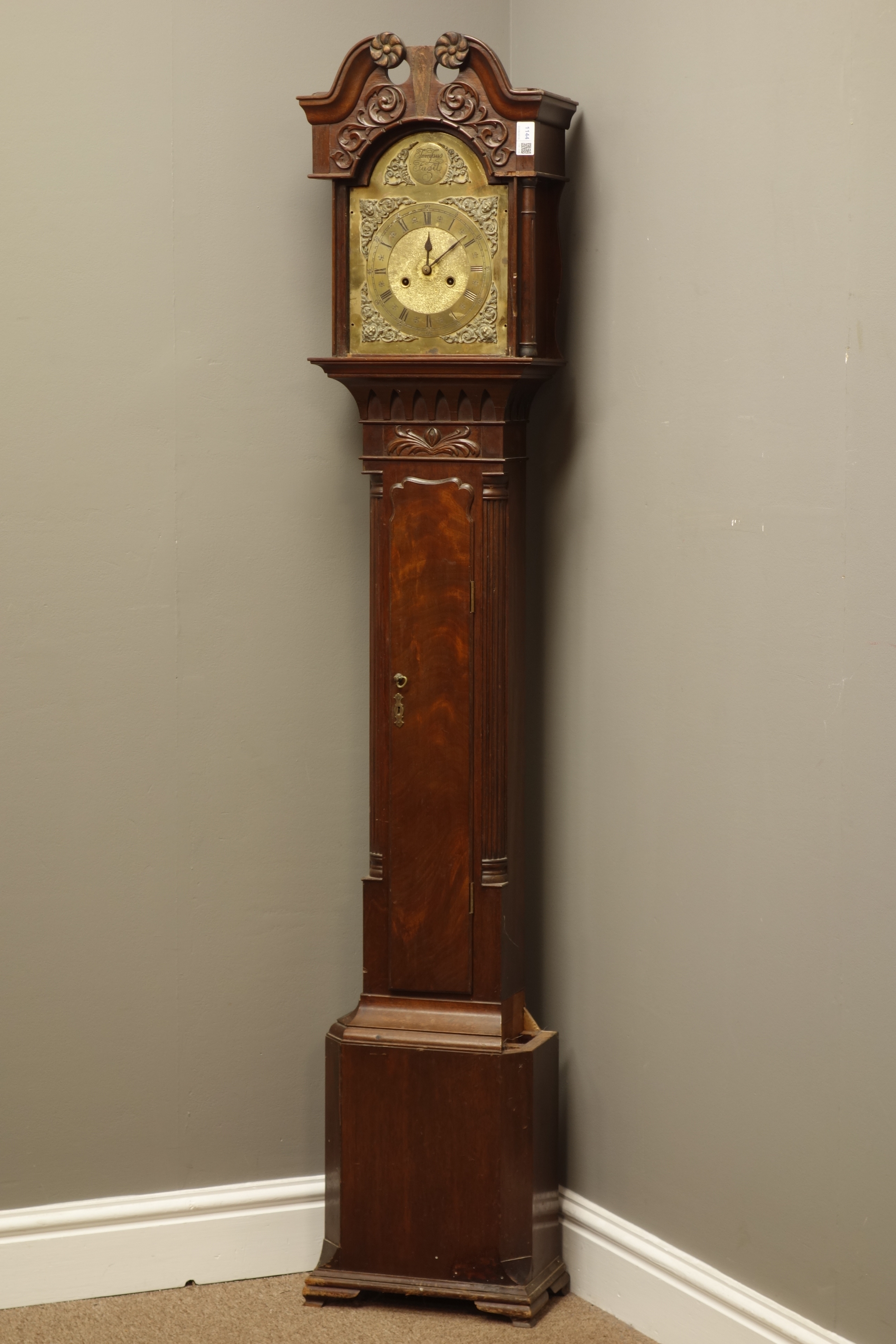 Georgian style grandfather clock of small proportions, mahogany case,