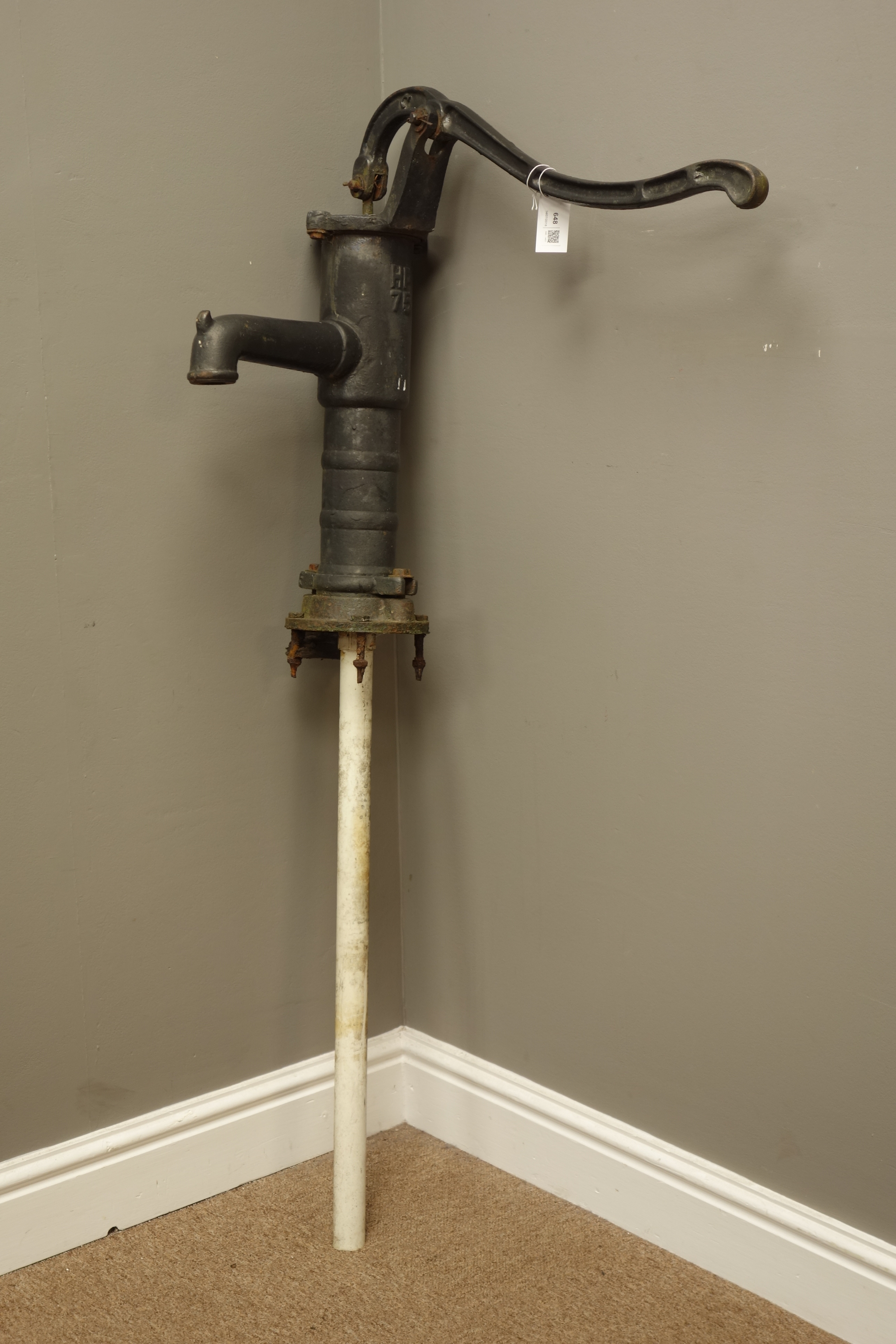 Late 20th century cast iron water pump, H60cm Condition Report <a href='//www.