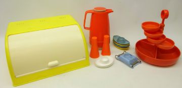 1960/70s plastic kitchenalia, Arthur Douglas egg holders, Plysu housewares salt and pepper,