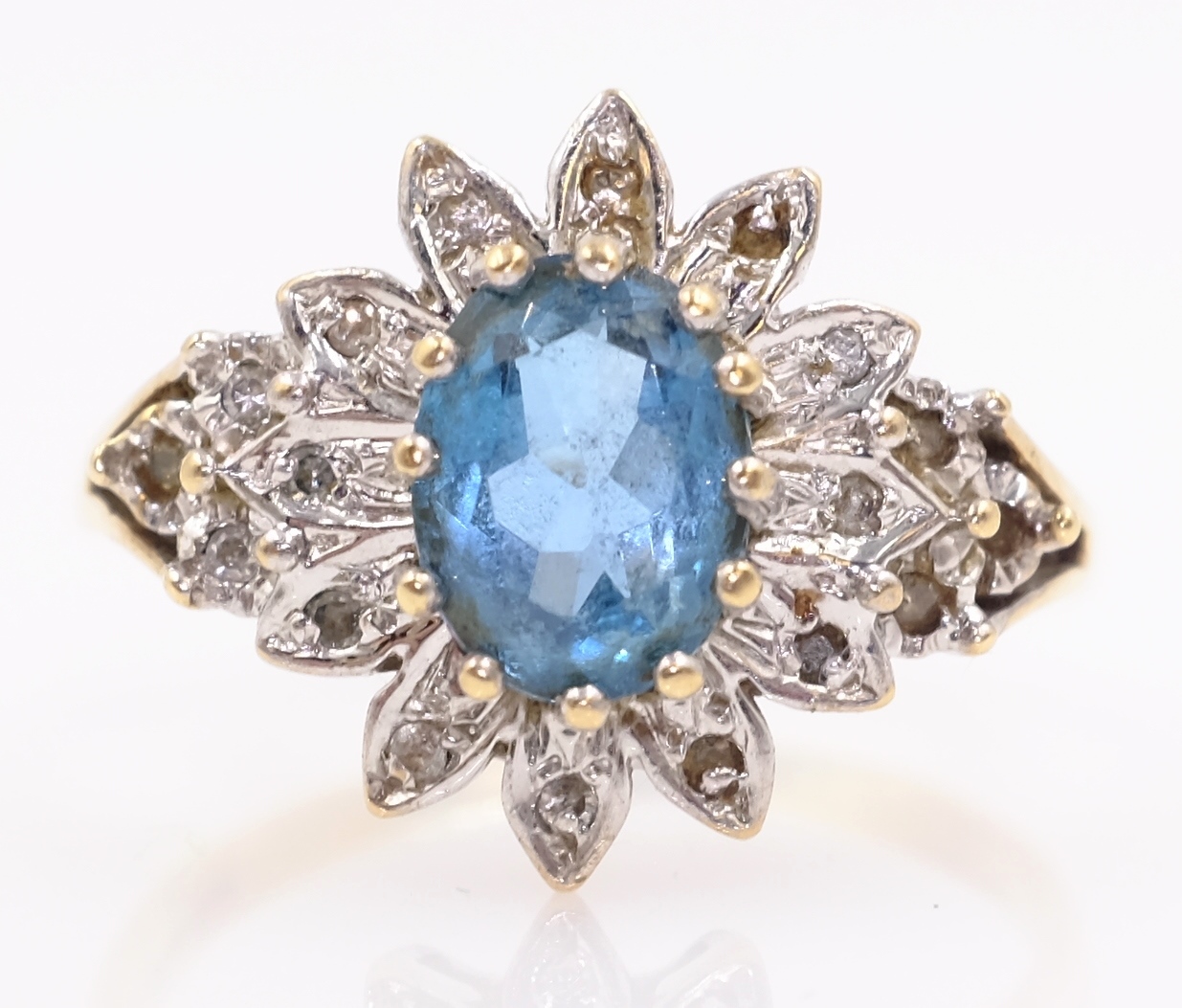 Apatite and diamond cluster ring hallmarked 9ct Condition Report Approx 3.