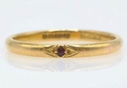 22ct gold stone set wedding band hallmarked approx 3gm Condition Report Size