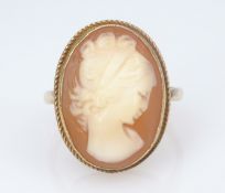 Cameo gold ring hallmarked 9ct Condition Report 3.8gm size L<a href='//www.