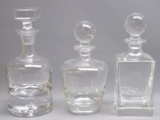Three clear glass decanters, various shapes (3) Condition Report <a href='//www.