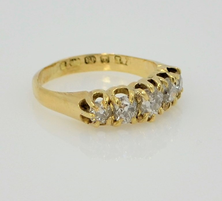 Victorian 18ct gold five stone diamond ring Birmingham 1884 Condition Report size - Image 2 of 3