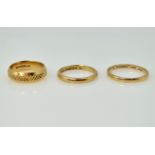 Three 9ct gold wedding bands, approx 8.2gm Condition Report <a href='//www.