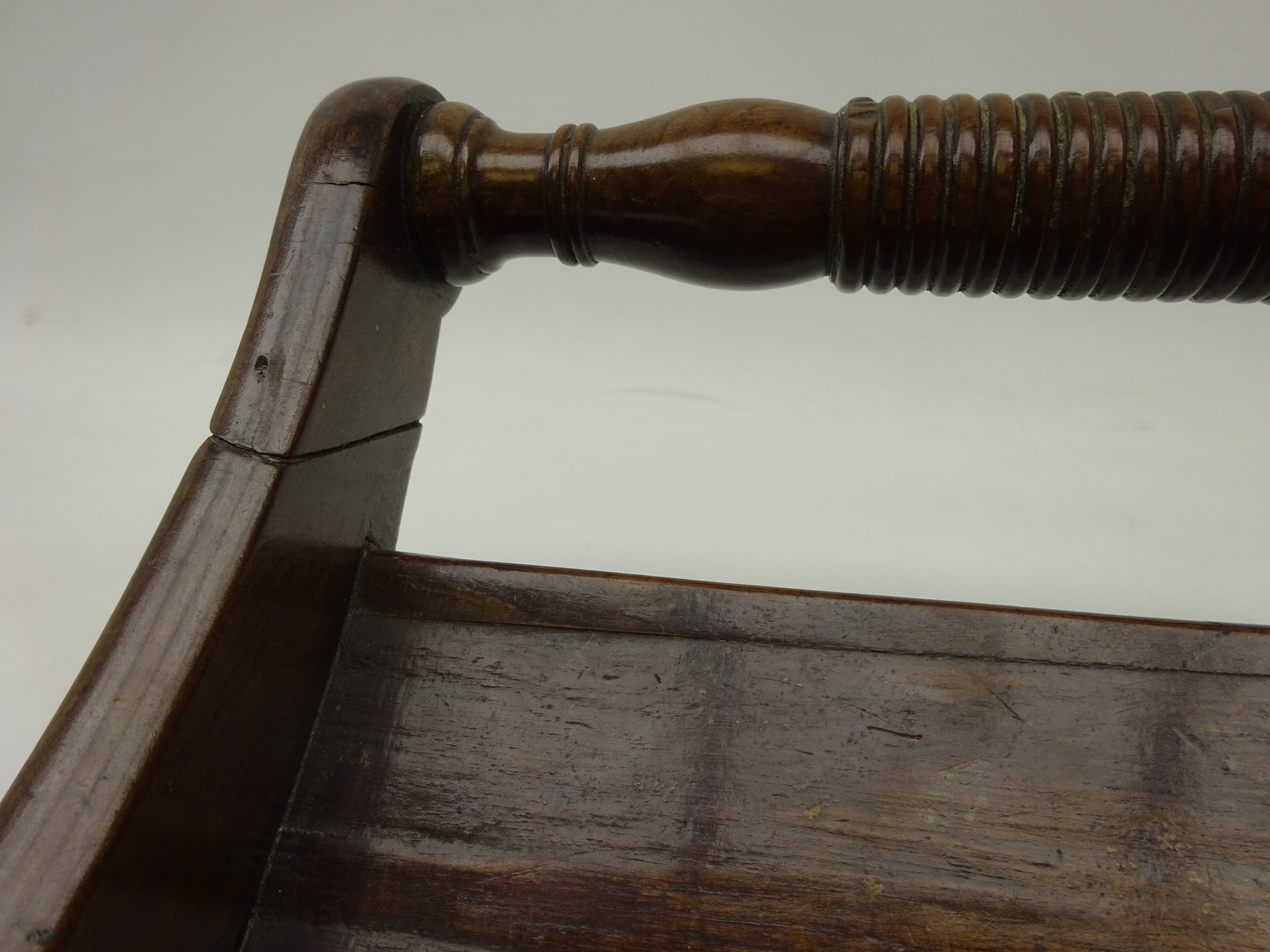 George III mahogany cheese coaster with turned handled and roundels, L42. - Image 6 of 9