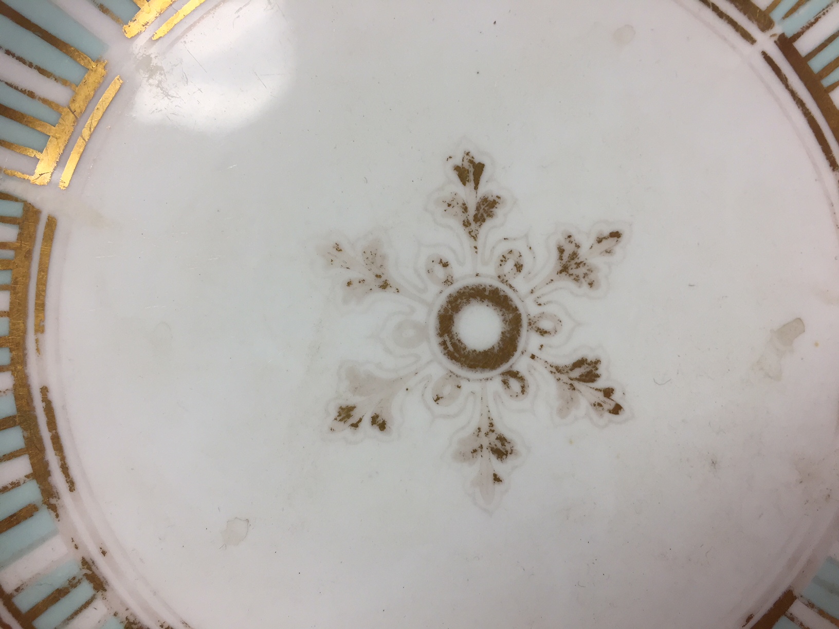 Early to mid 19th century porcelain dessert service comprising shaped serving dish, - Image 7 of 14