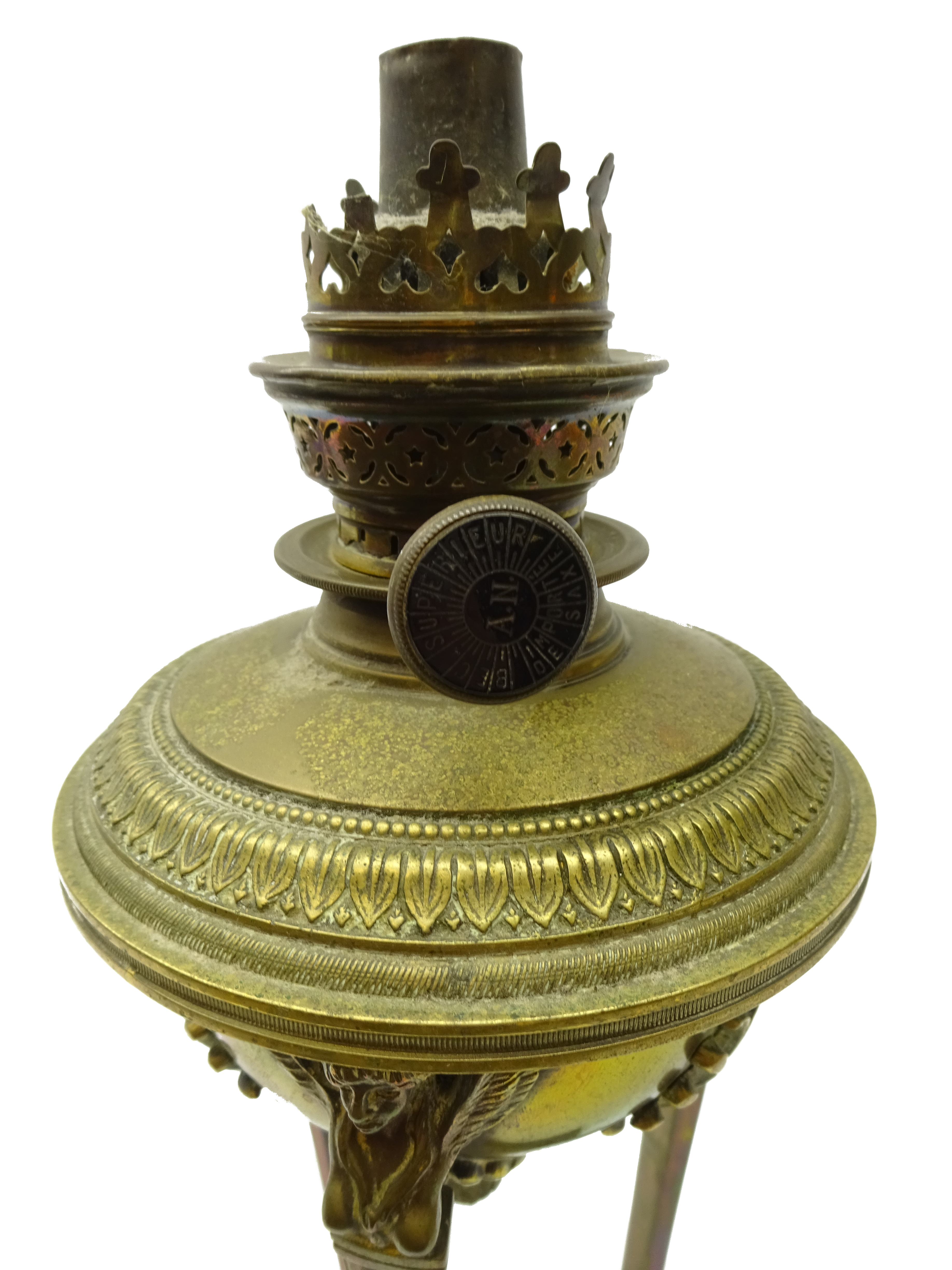 19th century French Neoclassical style brass oil lamp, decorated with three figural winged masks, - Image 2 of 4