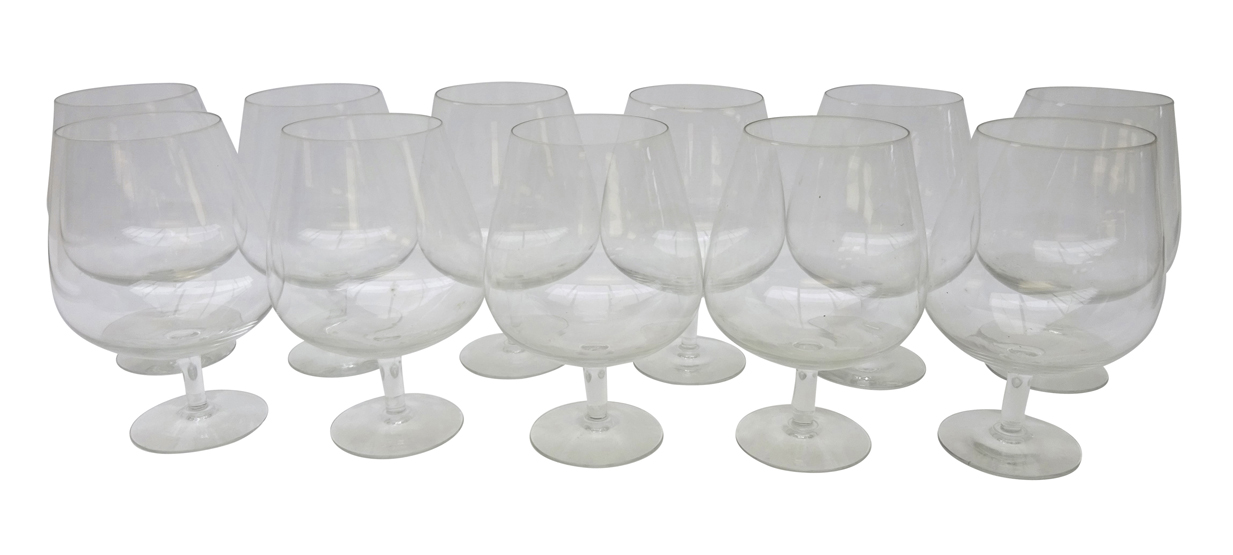 Set eleven early 20th century large brandy balloons, H20.