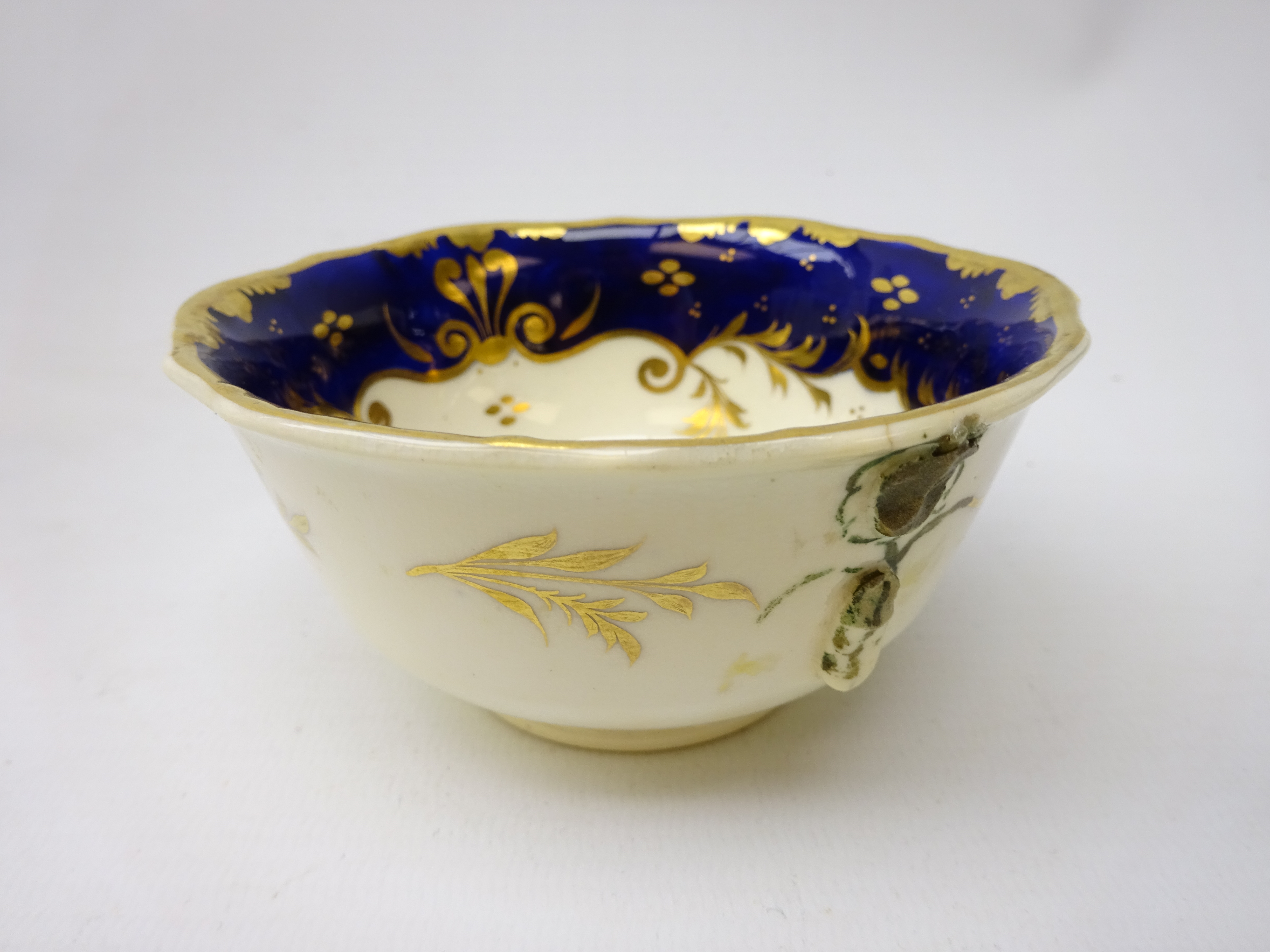 Early 19th century tea service for eight persons, moulded gilt rim, - Image 2 of 16