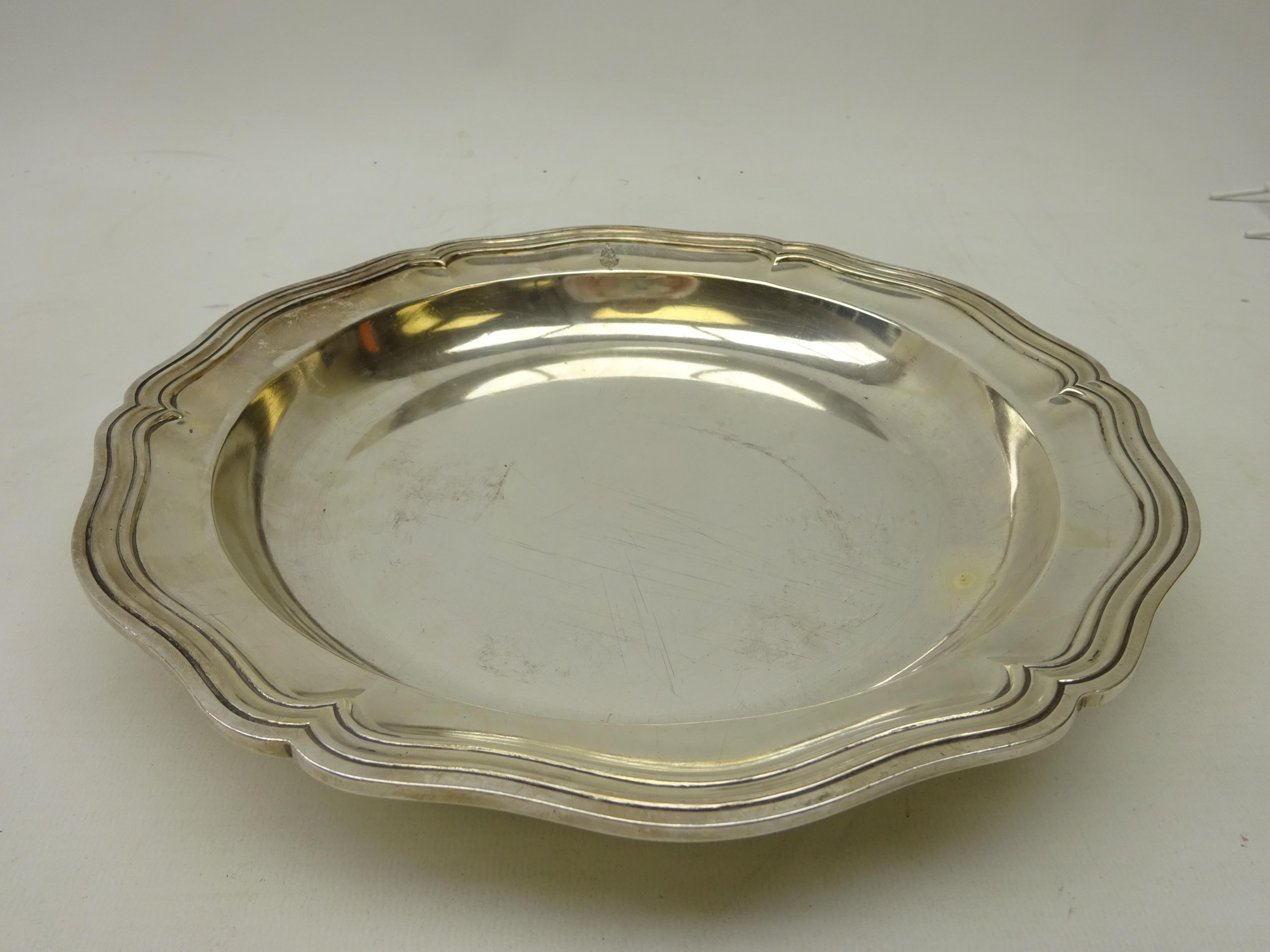 Late 19th century Christofle silver-plated tureen and cover with scalloped edge, - Image 17 of 18